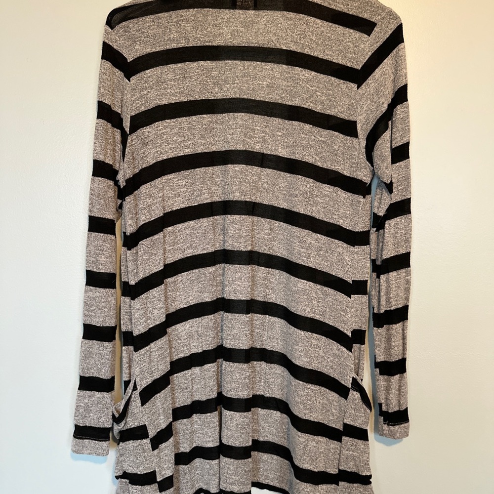 Black and Gray Open Front Cardigan Sweater - Picture 2 of 3